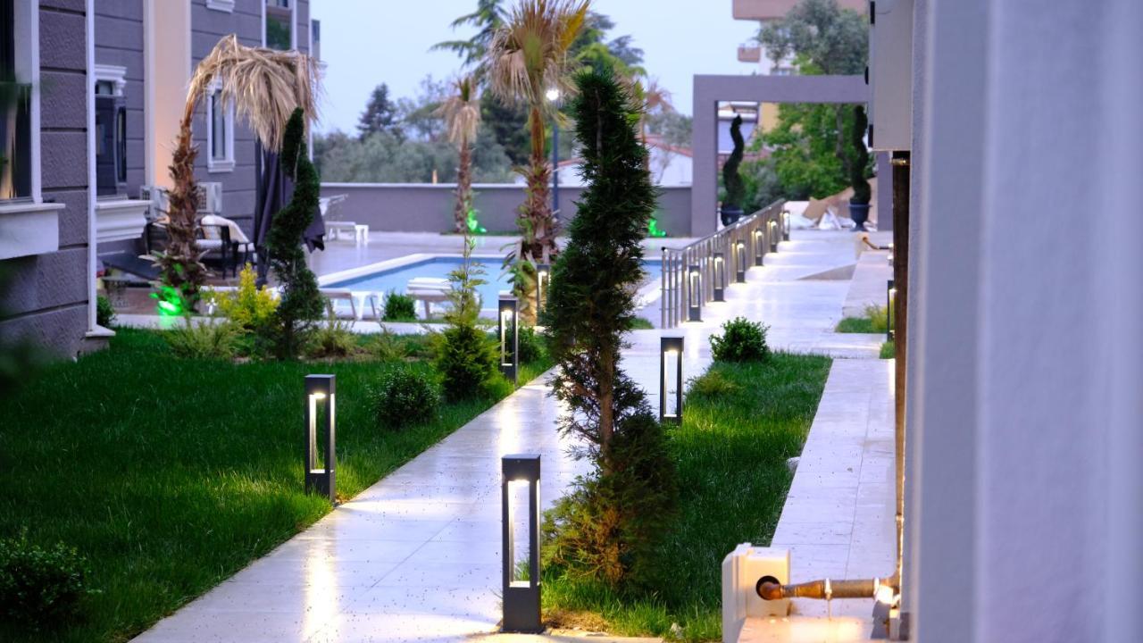 Aparthotel Flower City Suits à Yalova  Extérieur photo