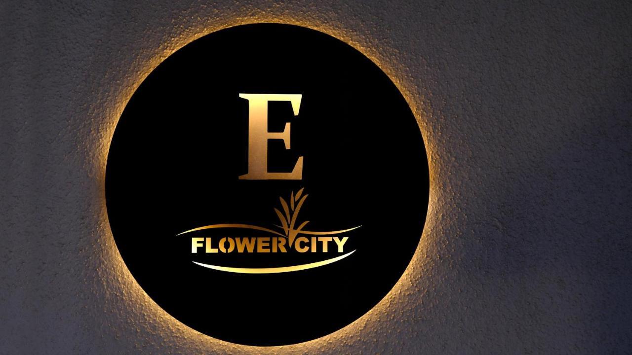 Aparthotel Flower City Suits à Yalova  Extérieur photo