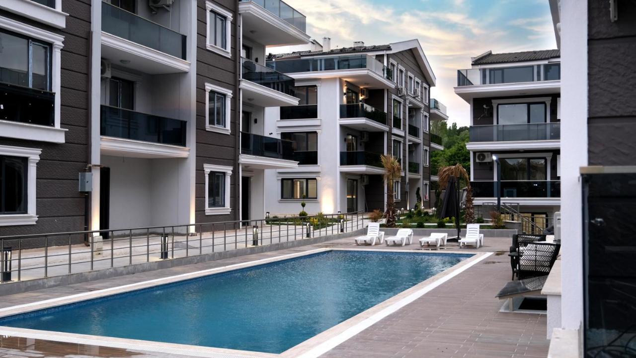 Aparthotel Flower City Suits à Yalova  Extérieur photo