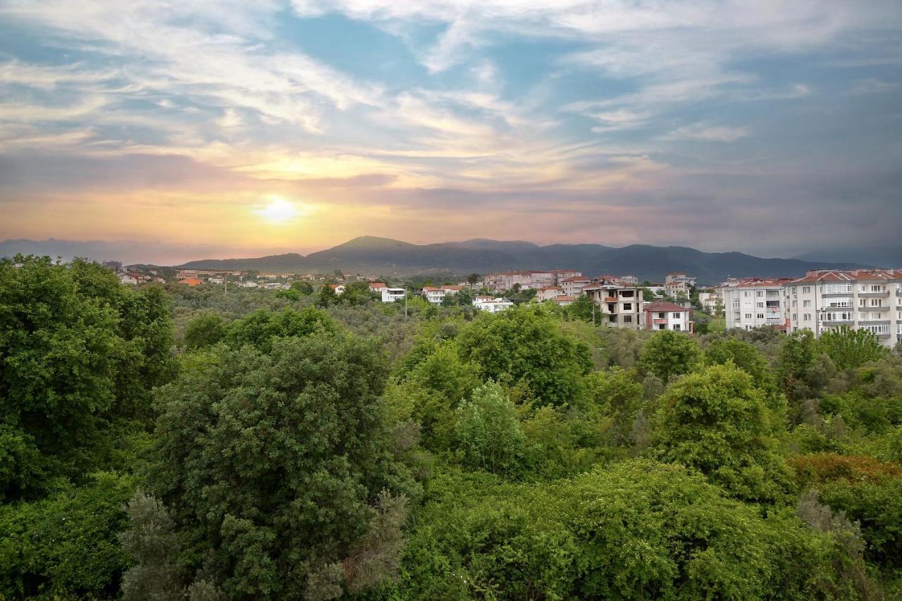 Aparthotel Flower City Suits à Yalova  Extérieur photo